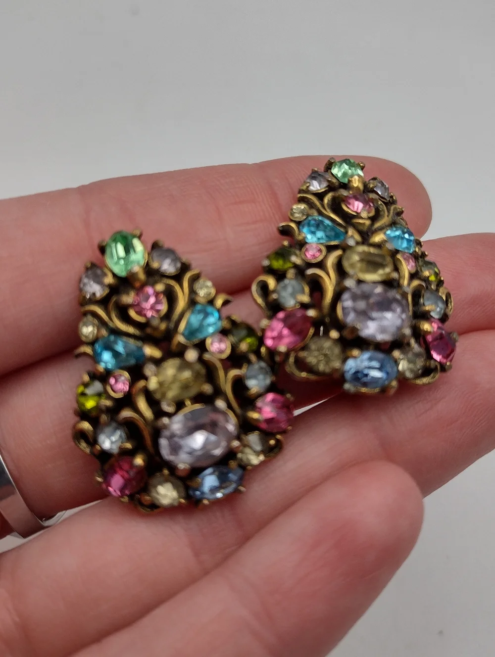 Vintage Hollycraft Clip-On Earrings 1950s-60s - Picture 6 of 6
